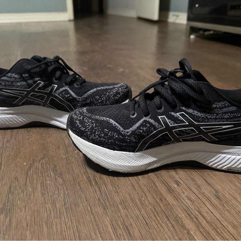 ASICS Women's Black Athletic Running Shoes